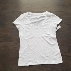 NEW YORK & COMPANY white t shirt